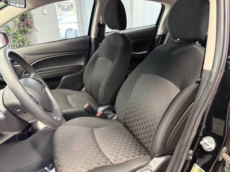 2024 Mitsubishi Mirage ES