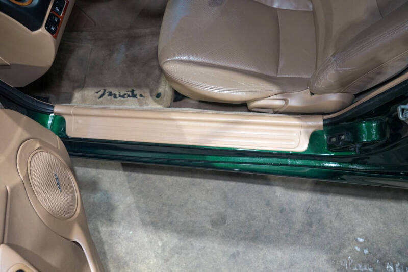 2002 Mazda MX-5 Miata LS