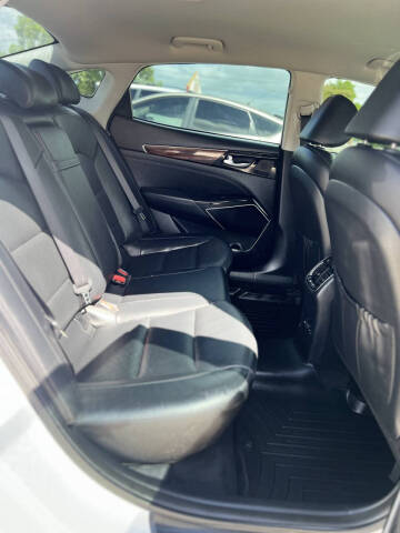 2019 Kia Cadenza Premium