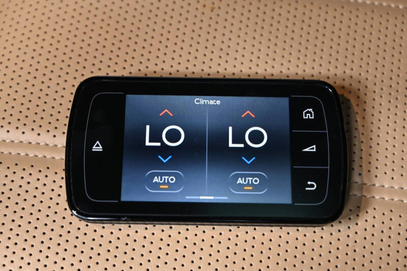 2018 Bentley Bentayga W12 Signature Edition