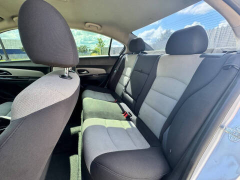 2013 Chevrolet Cruze LS Auto