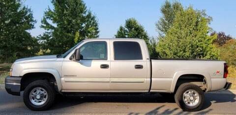2006 Chevrolet Silverado 2500HD for sale at CLEAR CHOICE AUTOMOTIVE in Milwaukie OR