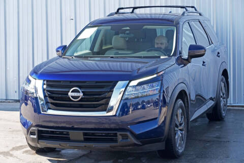 2022 Nissan Pathfinder SV