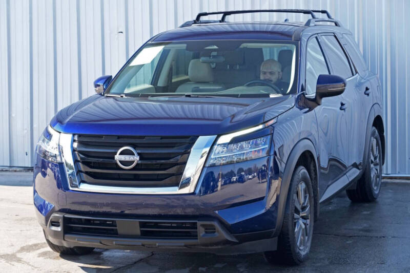 2022 Nissan Pathfinder SV