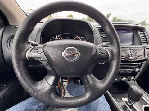 2020 Nissan Pathfinder S