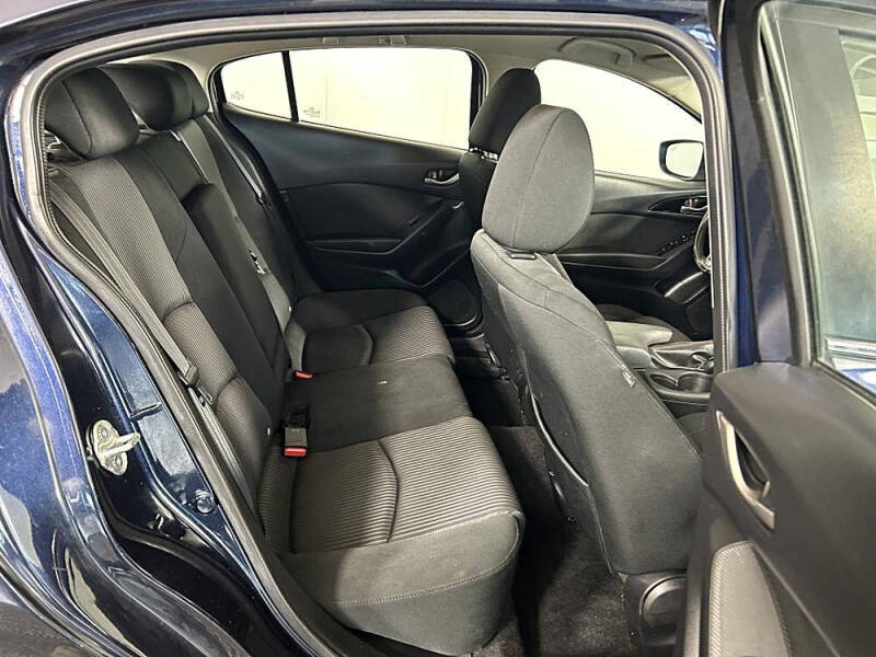 2015 Mazda MAZDA3 i Touring