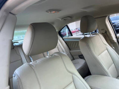 2016 Ford Taurus SEL