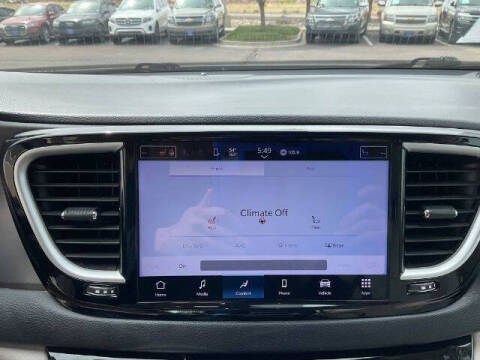 2021 Chrysler Pacifica Touring L