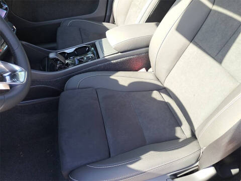 2026 Volvo XC40 B5 Ultra Black Edition