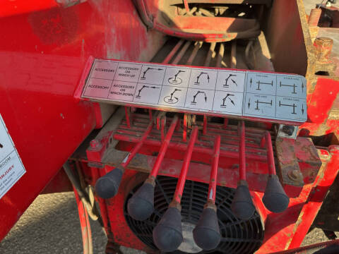 2005 Freightliner M2 106