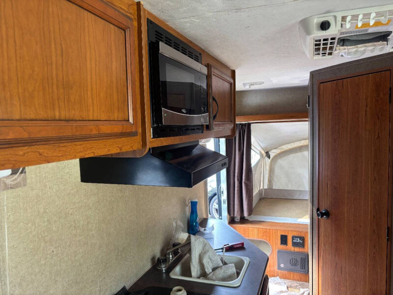 2015 2015 STARCR LAUNCH 16R Starcr