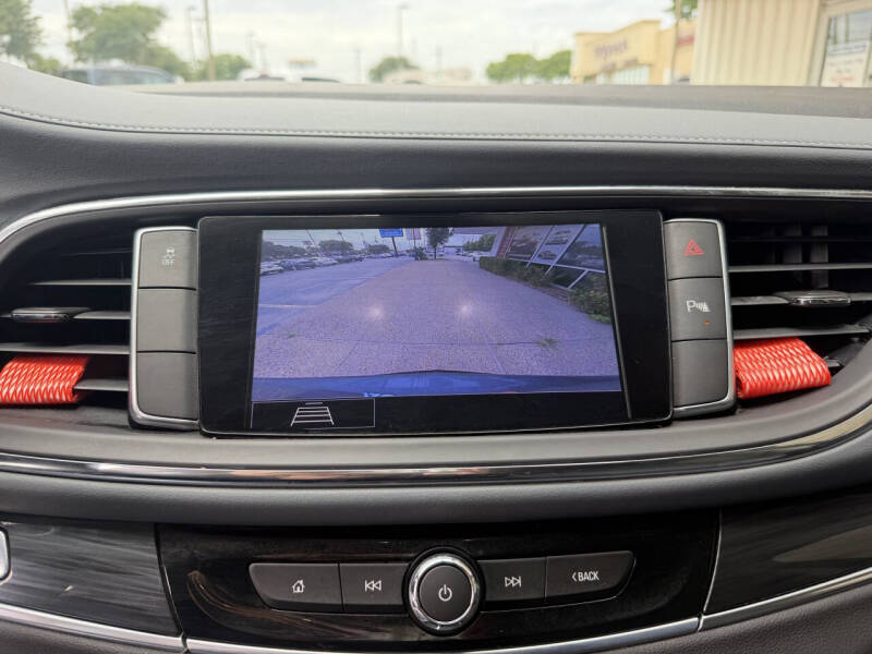 2021 Buick Enclave Essence