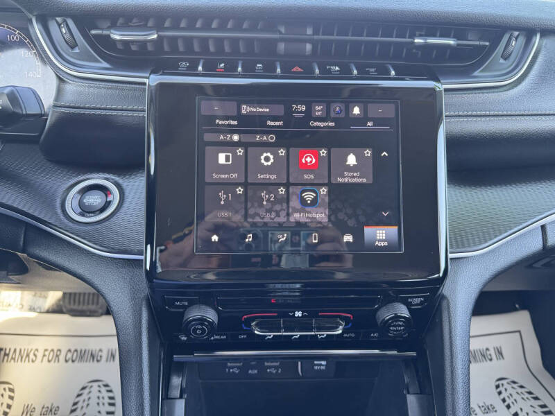 2023 Jeep Grand Cherokee L Laredo