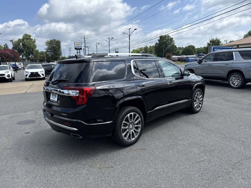 2023 GMC Acadia Denali