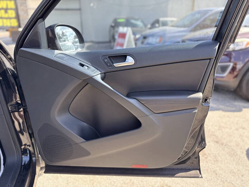 2016 Volkswagen Tiguan 2.0T SE