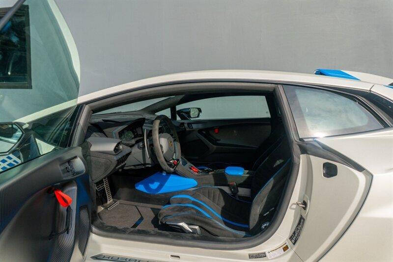 2022 Lamborghini Huracan STO