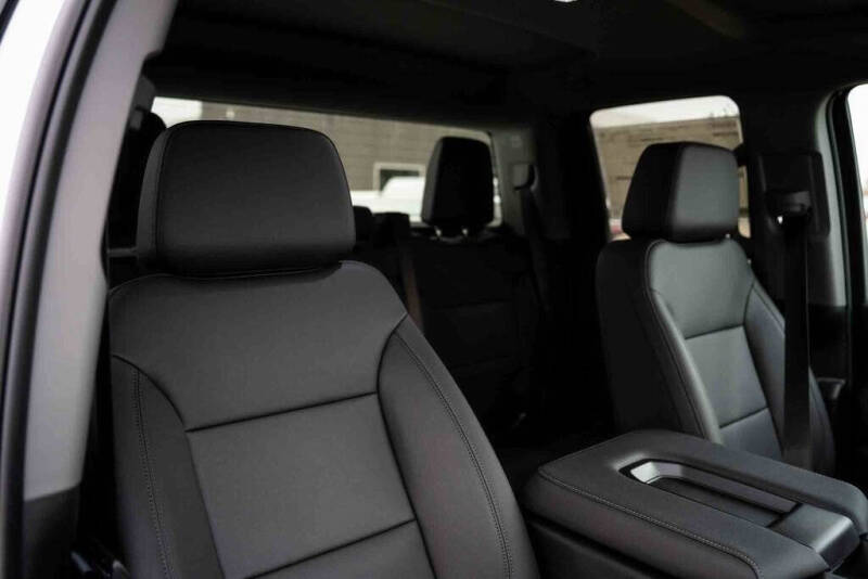 2025 GMC Sierra 2500HD Pro