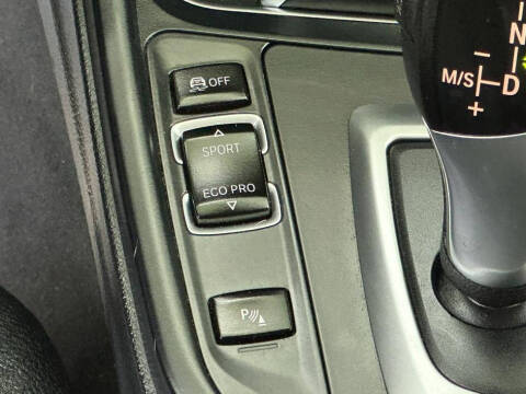 2017 BMW 3 Series 320i