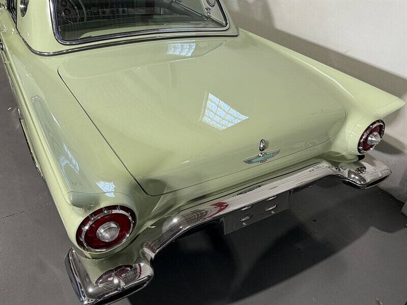1957 Ford Thunderbird 16