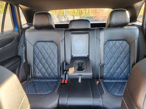 2025 Volkswagen Atlas Cross Sport SEL Premium R-Line 4Motion