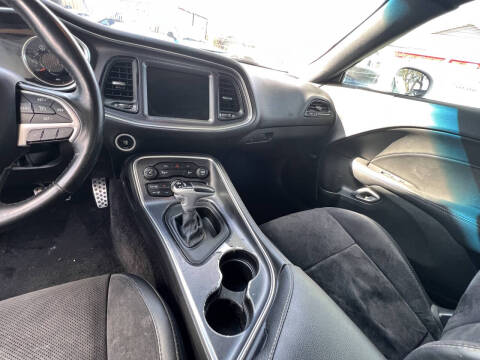 2016 Dodge Challenger R/T Plus