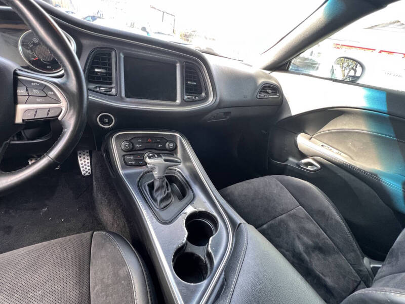 2016 Dodge Challenger R/T Plus