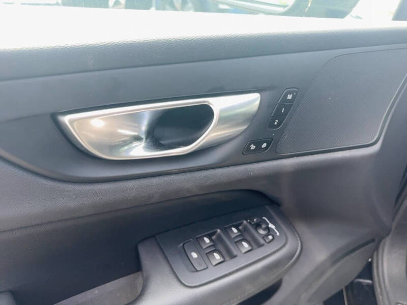 2025 Volvo S60 B5 Core