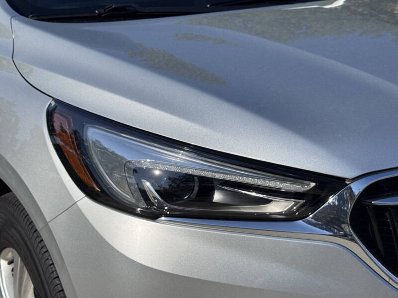 2020 Buick Enclave Essence