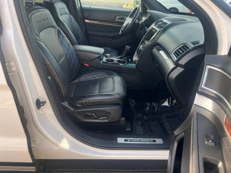 2016 Ford Explorer Platinum