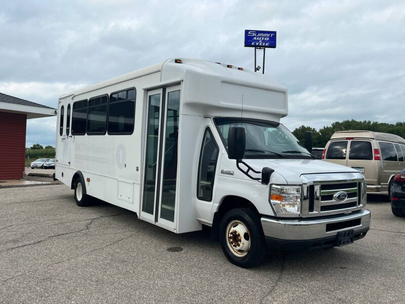 Used 2017 Ford E-Series Cutaway  with VIN 1FDFE4FS6HDC14437 for sale in Zumbrota, Minnesota