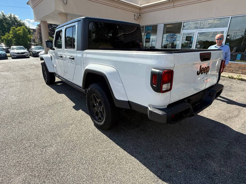 2021 Jeep Gladiator Willys