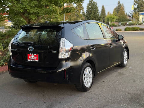 2012 Toyota Prius v Two