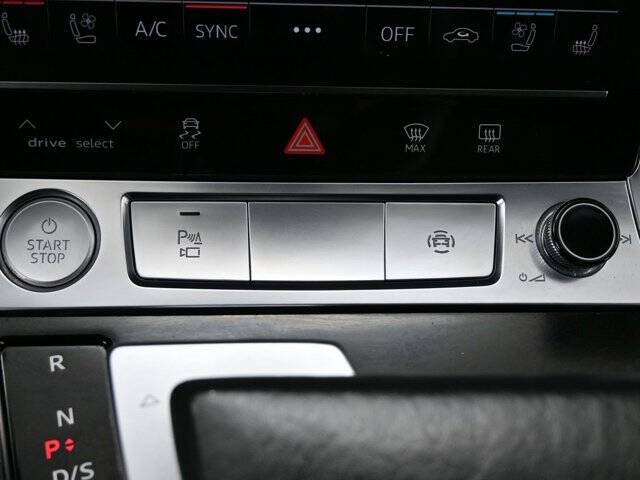 2019 Audi e-tron quattro Prestige