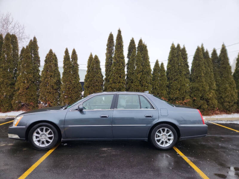 2011 Cadillac DTS Luxury Collection