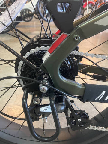 2024 Aventon AE4K2358