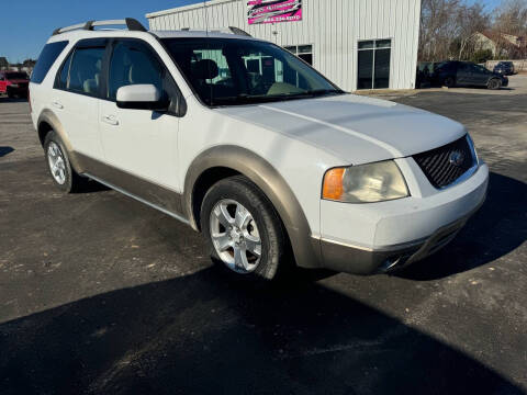 2007 Ford Freestyle for sale at UpCountry Motors in Taylors SC