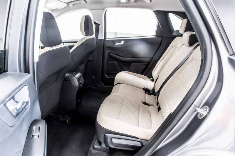 2021 Ford Escape Hybrid SE