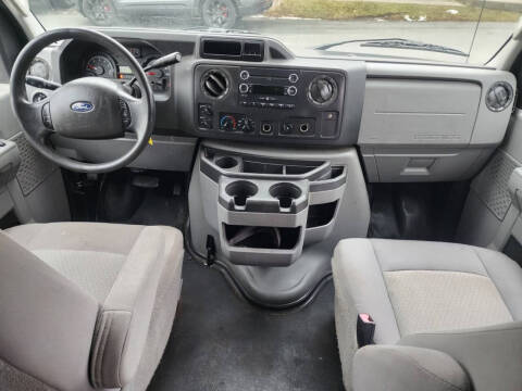 2014 Ford E-Series E-350 SD XLT