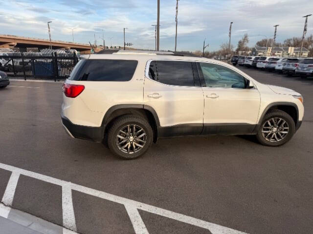 2017 GMC Acadia SLE-2