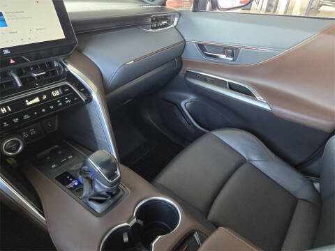 2023 Toyota Venza XLE