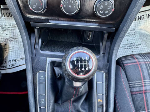 2015 Volkswagen Golf GTI S