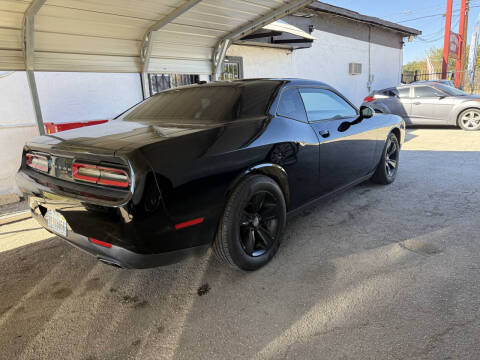 2015 Dodge Challenger SXT
