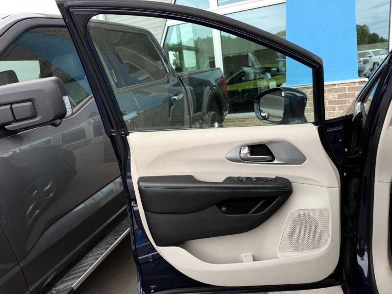 2018 Chrysler Pacifica Hybrid Touring Plus