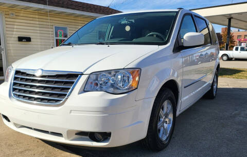 2009 Chrysler Town and Country for sale at Adan Auto Credit in Effingham IL