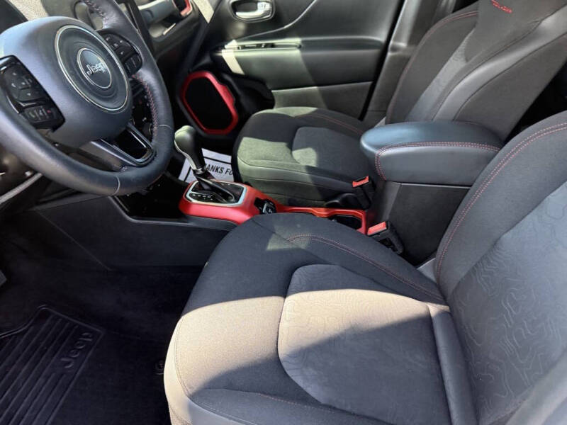 2022 Jeep Renegade Trailhawk