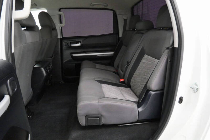 2017 Toyota Tundra SR5