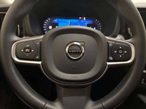 2025 Volvo XC60 B5 Core Dark Theme