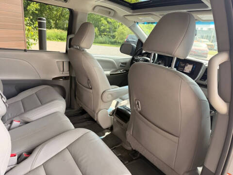 2015 Toyota Sienna