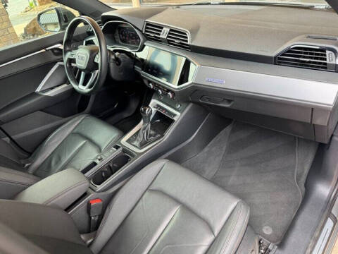 2021 Audi Q3 quattro S line Prem Plus 45 TFSI