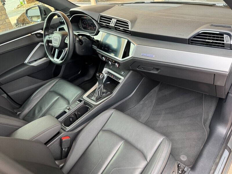 2021 Audi Q3 quattro S line Prem Plus 45 TFSI